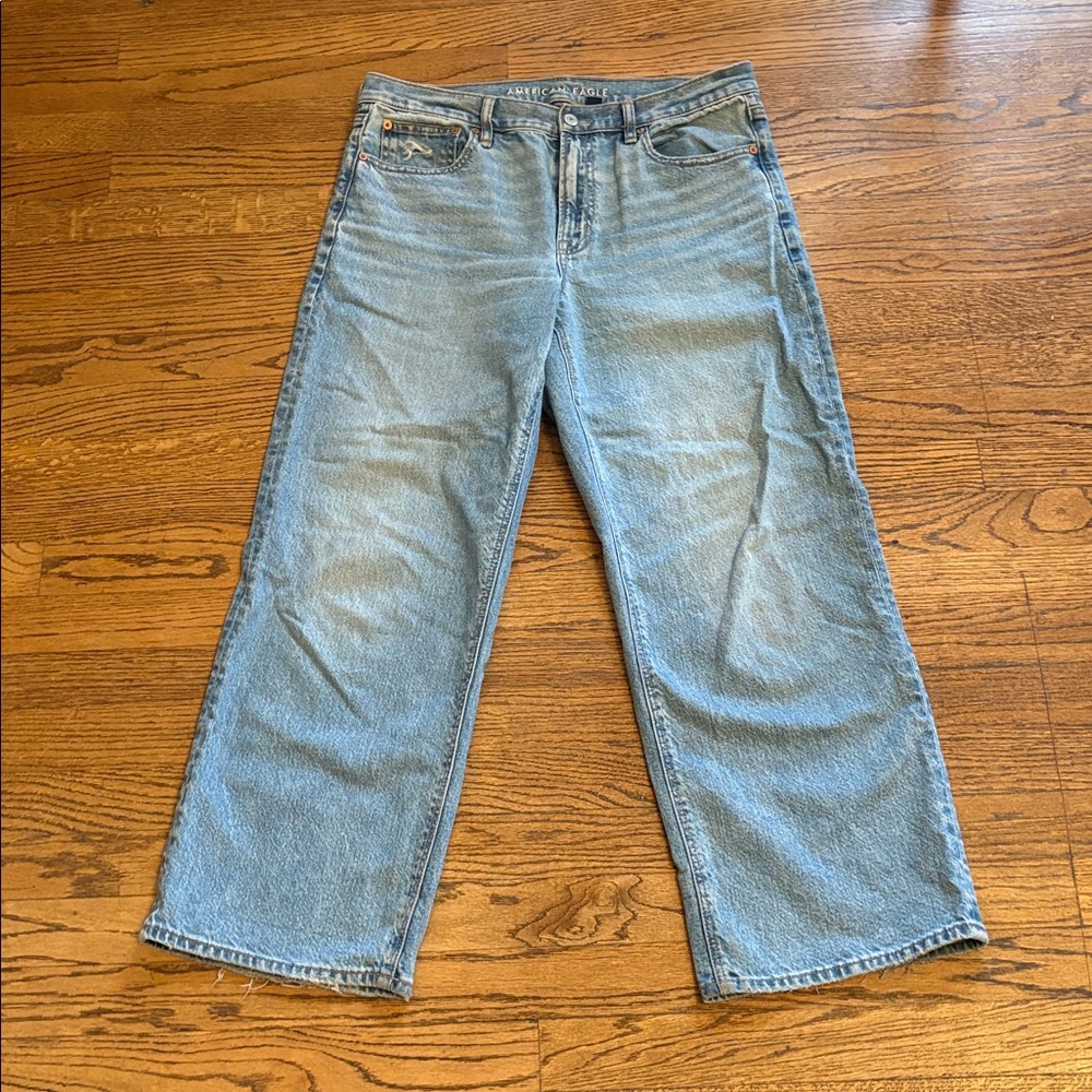American Eagle Outfitters Light Blue Denim Jeans